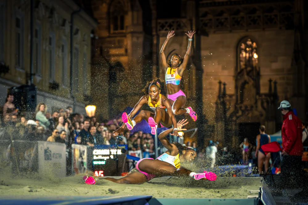 NIGHT JUMP