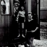 ZIVOT V MARINGOTKE  1956